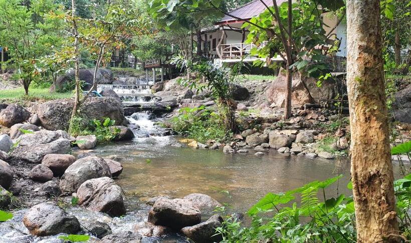 酒店 Lunda Orchid Resort