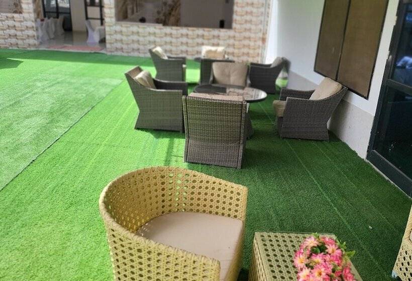 هتل Metzy Residence