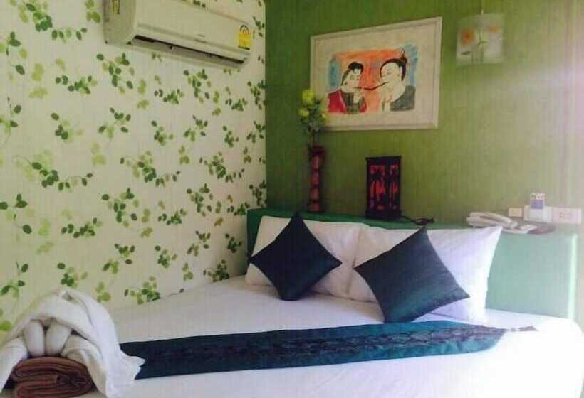 בית מלון כפרי Paifha Beach Resort