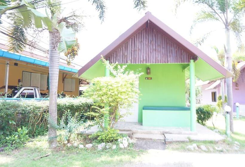 בית מלון כפרי Paifha Beach Resort