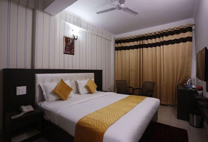 Hotel Paradise Ganga   A River Side