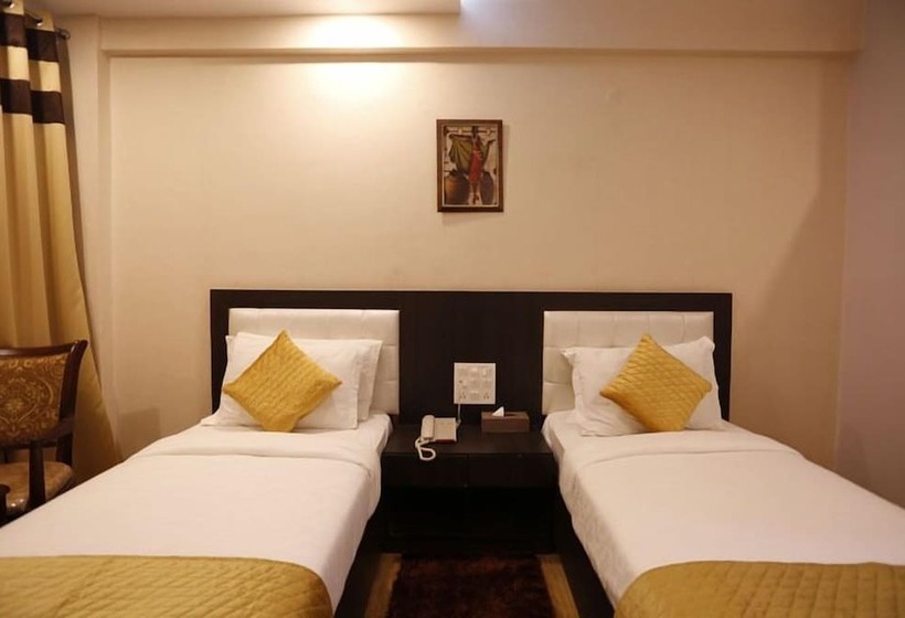 Hotel Paradise Ganga   A River Side