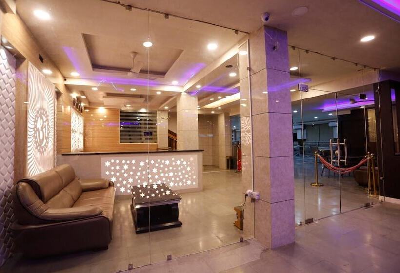 Hotel Paradise Ganga   A River Side