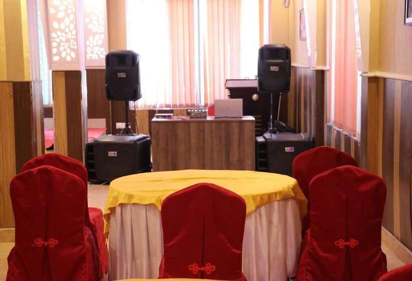 Hotel Paradise Ganga   A River Side