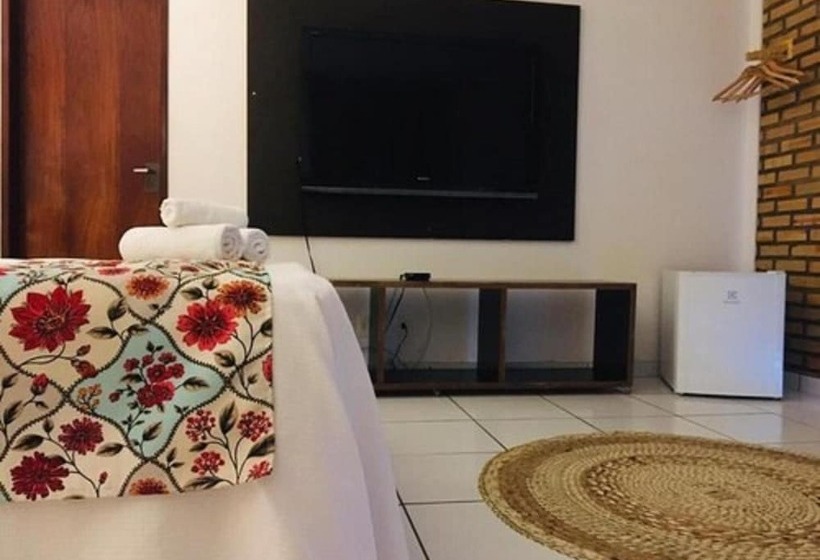 ホテル Pousada Ello