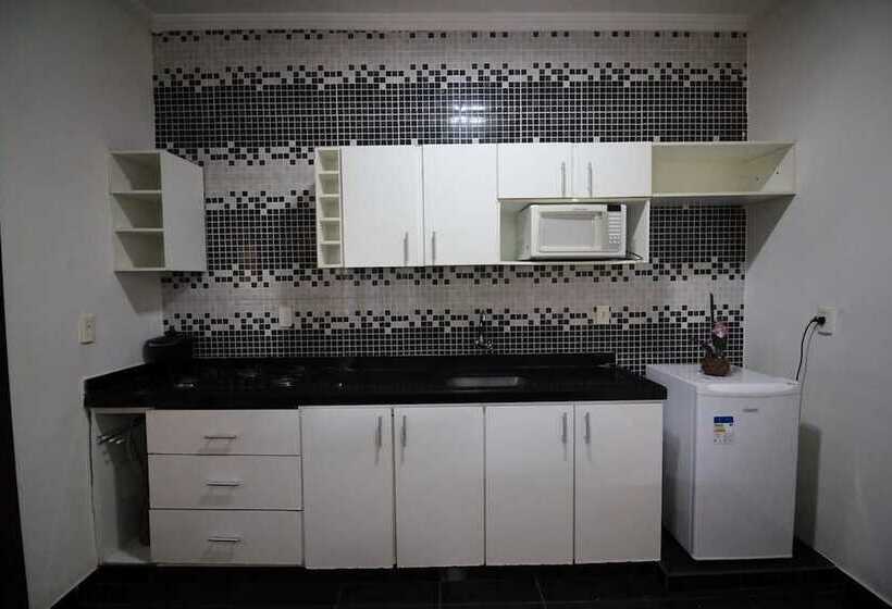 ホテル Pousada Ello