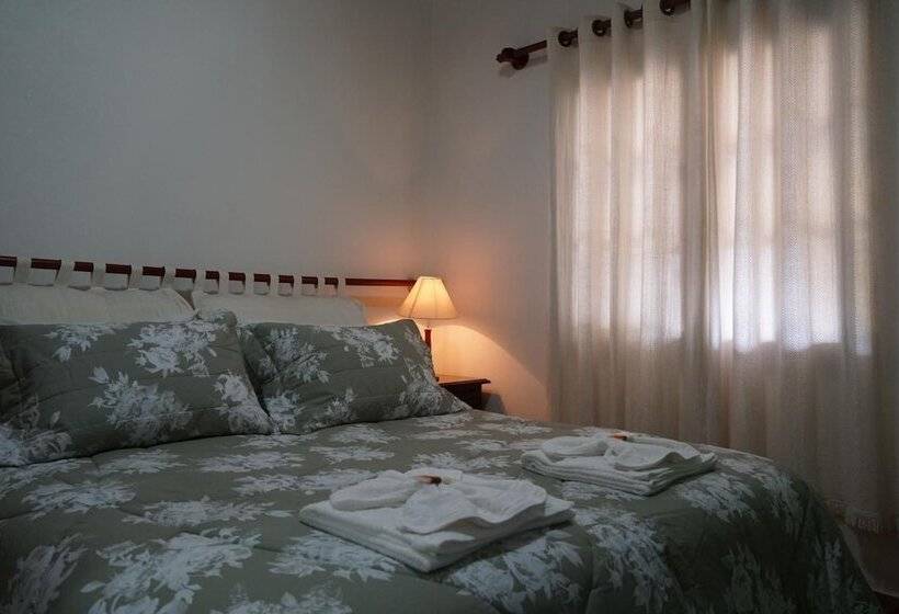 فندق Pousada Helebastian