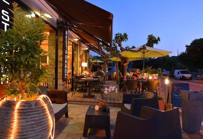 Отель & Restaurant Le Saint Jean