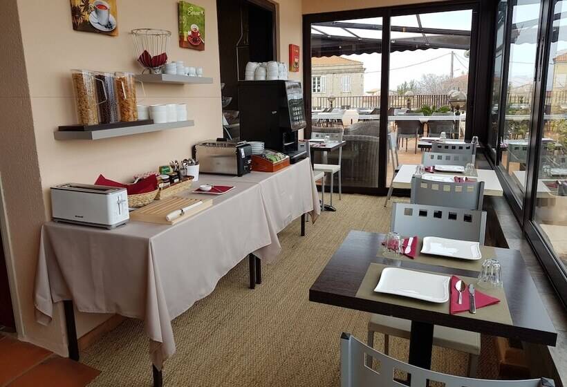 Отель & Restaurant Le Saint Jean