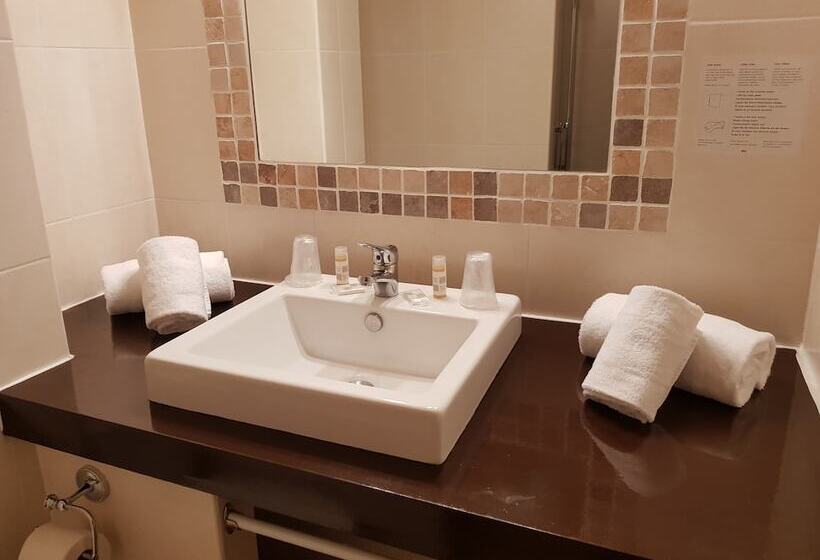 Отель & Restaurant Le Saint Jean