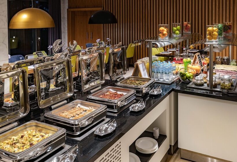 هتل Riviera Royal