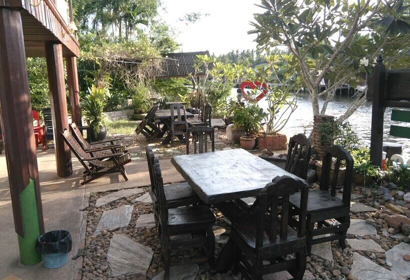 בית מלון כפרי Rueanphen Homestay