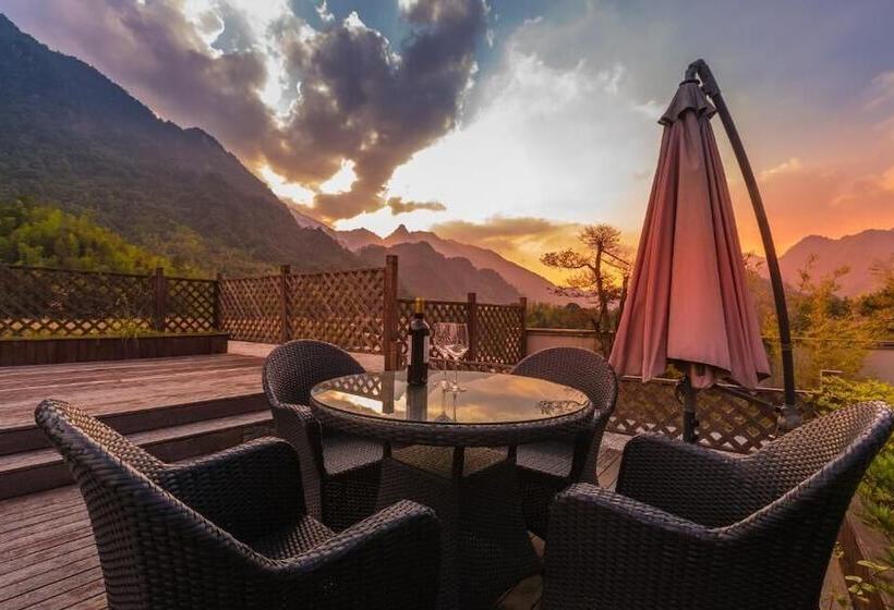 فندق Sanqingshan New Century Resort