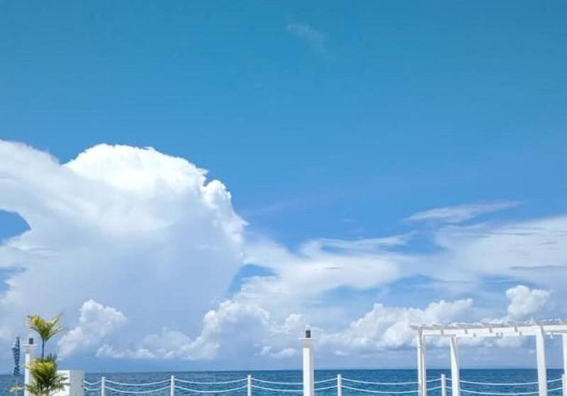 هتل Seascape Beach Resort Oslob