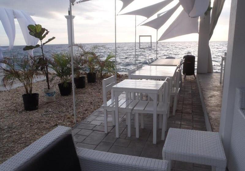 هتل Seascape Beach Resort Oslob