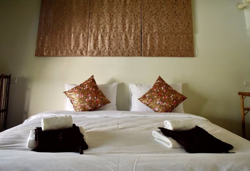 בית מלון כפרי Soft Dormtel Night Bazaar