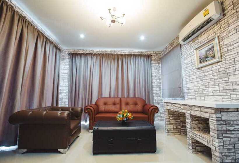 Отель The Location