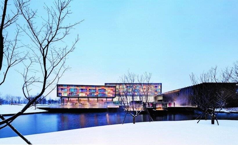 בית מלון כפרי Yanling Jianye The Mist Hot Spring