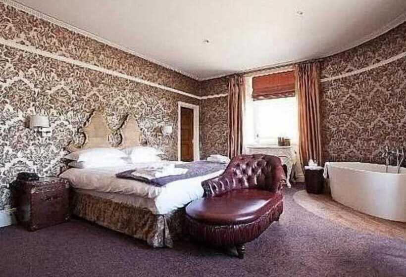 Отель The Royal