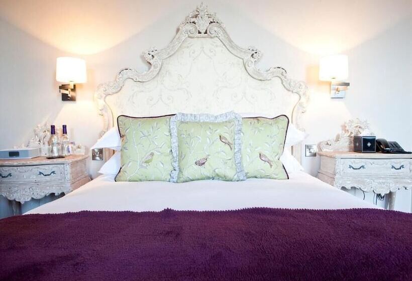 Отель The Royal