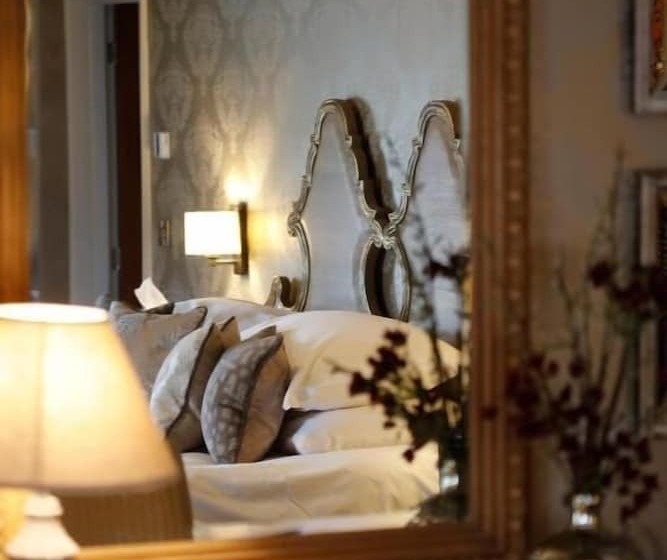 Отель The Royal