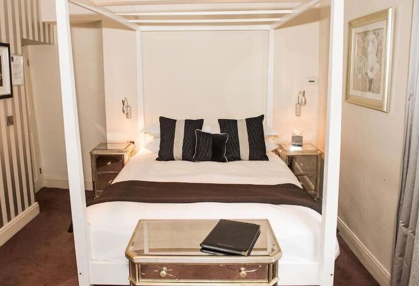 Отель The Royal