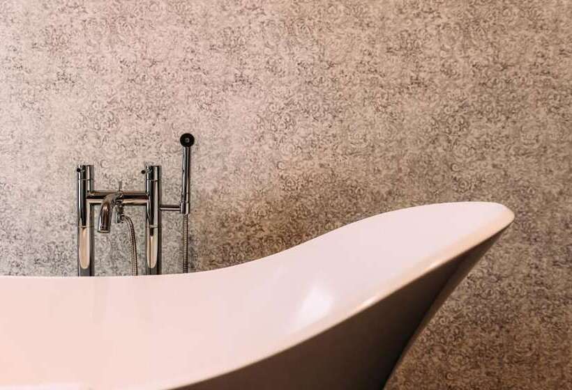 Отель The Royal