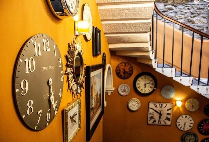 Отель The Royal