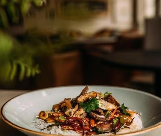 Отель The Royal