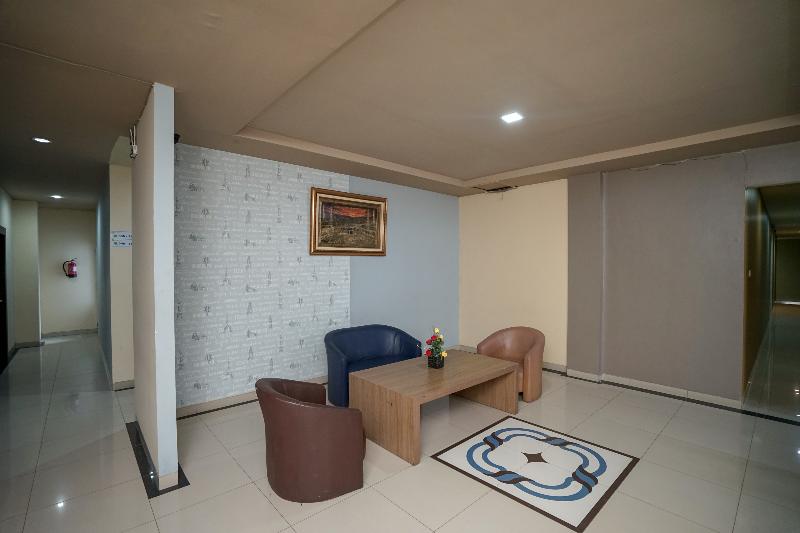 Отель Urbanview Best Skip Palembang