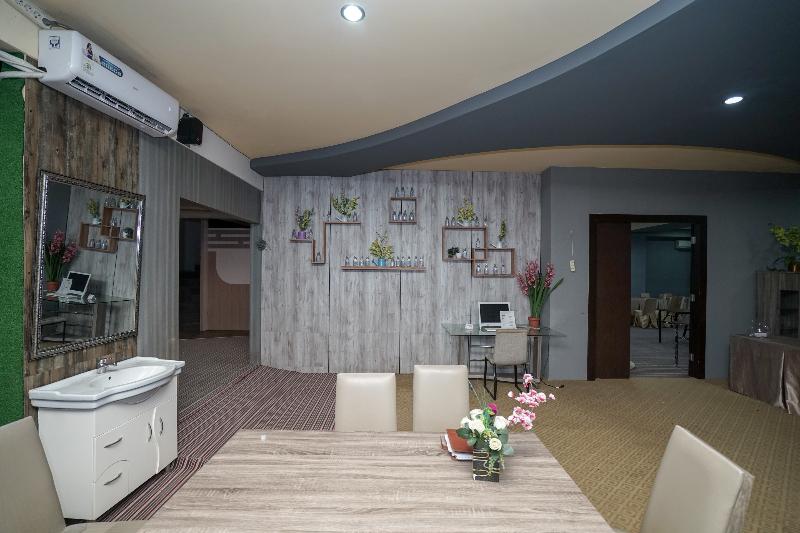 Отель Urbanview Best Skip Palembang