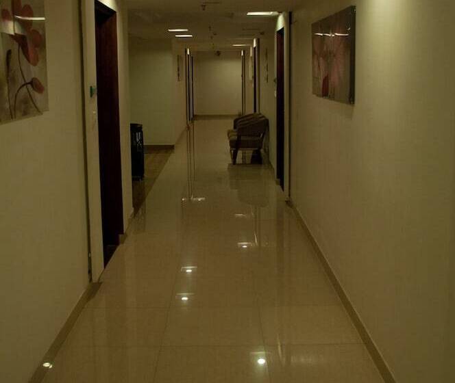 בית מלון כפרי Venky Residency