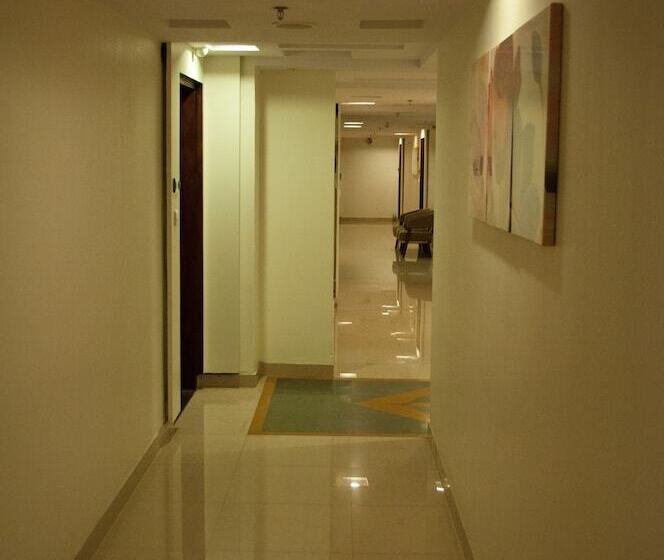 בית מלון כפרי Venky Residency