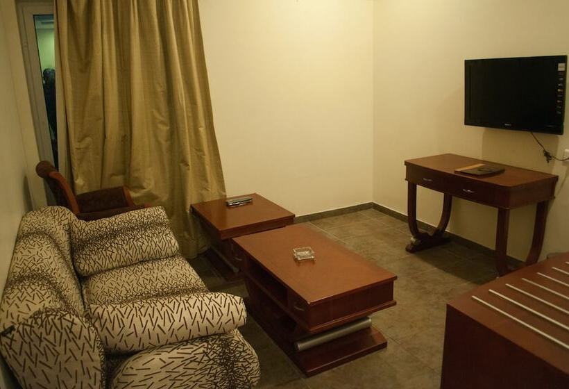 בית מלון כפרי Venky Residency