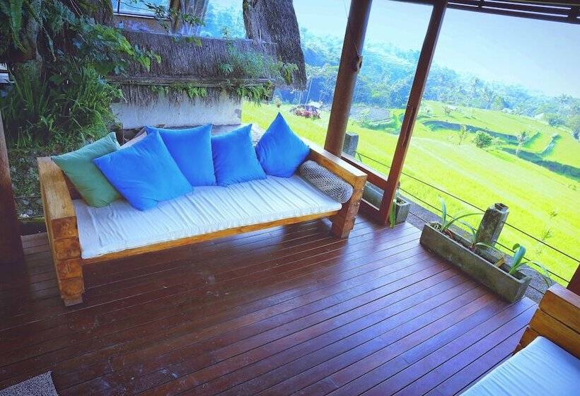 בית מלון כפרי Village Above The Clouds