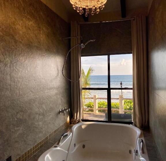 فندق Vista Las Olas Resort