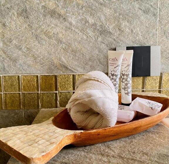 فندق Vista Las Olas Resort