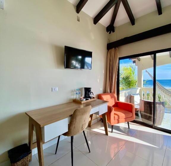 فندق Vista Las Olas Resort