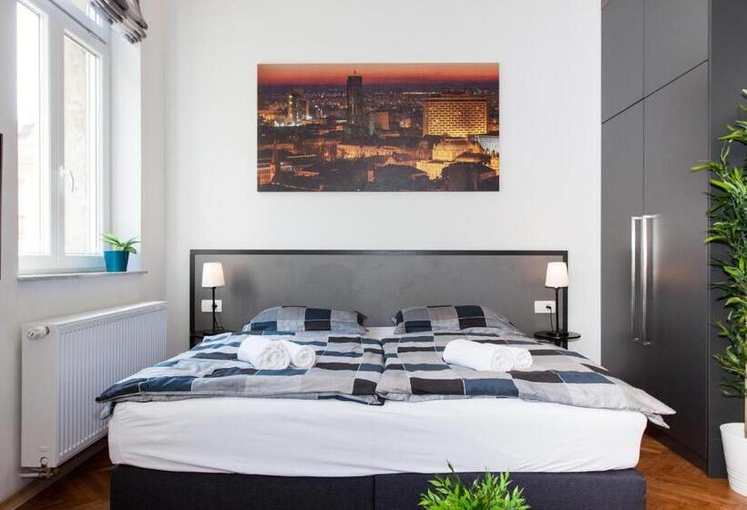 Loox Serviced Apartments Hatzova