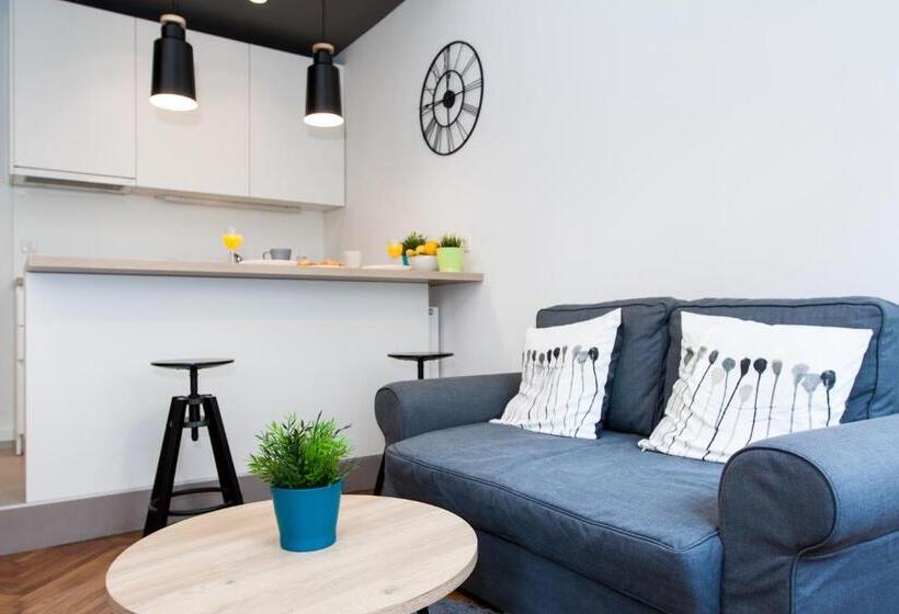 Loox Serviced Apartments Hatzova