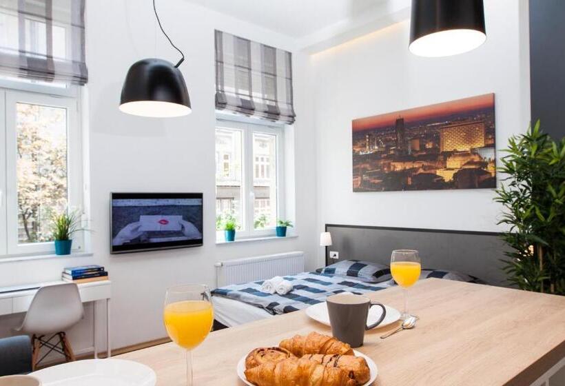 Loox Serviced Apartments Hatzova