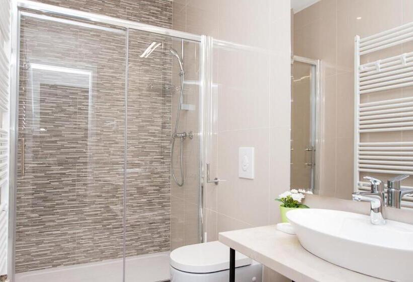 Loox Serviced Apartments Hatzova