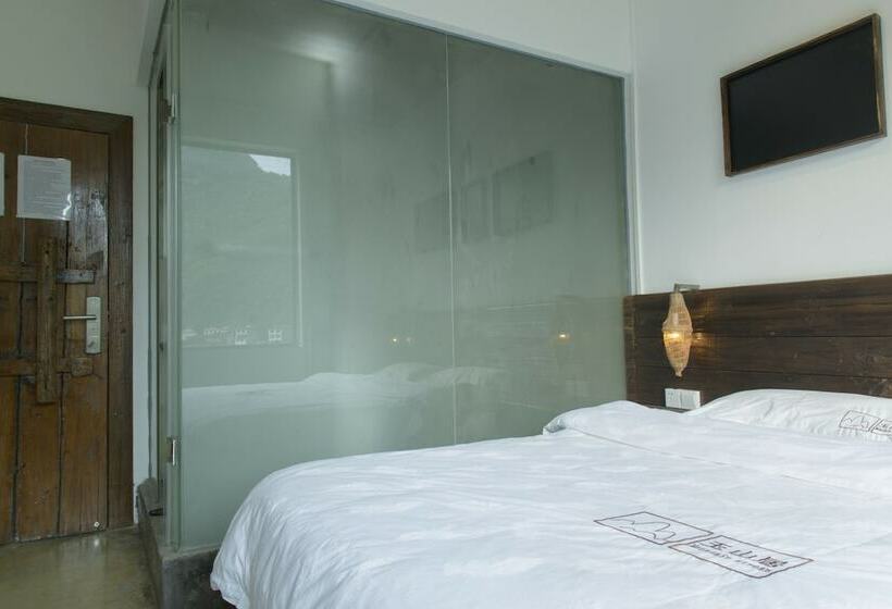 客栈  Mountain Stream