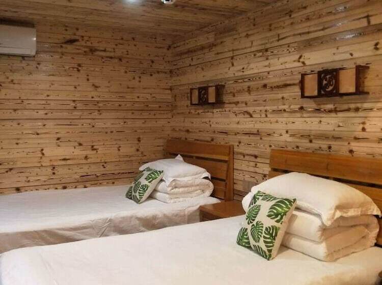 Nanjing Tulou Qingdelou Inn