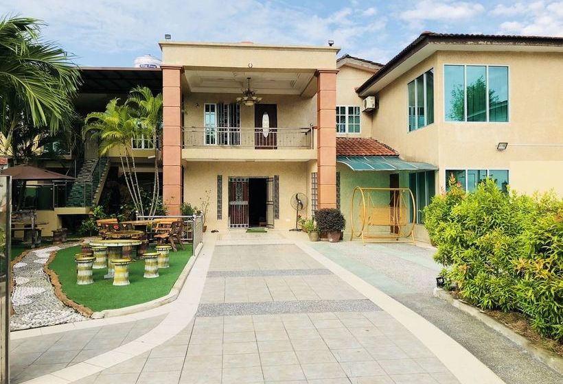 One 5 Residence Homestay