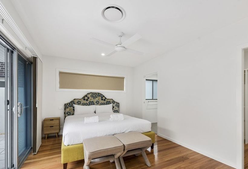 Pearls On Sapphire Beach