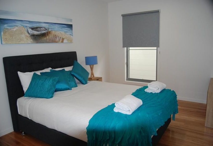 Pearls On Sapphire Beach