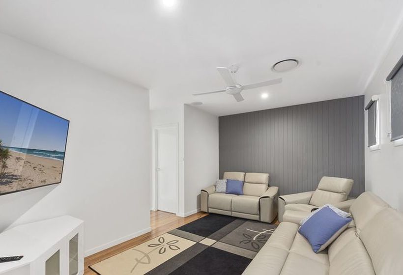 Pearls On Sapphire Beach