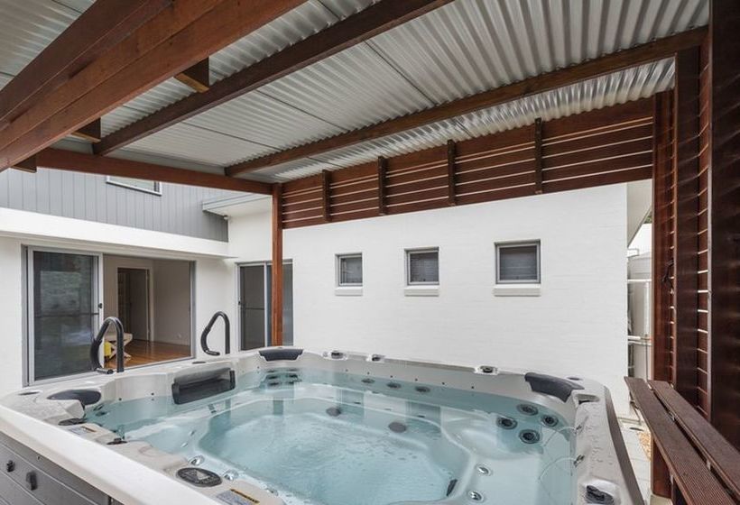 Pearls On Sapphire Beach