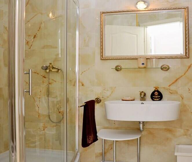 بنسيون Apartments & Rooms Flowers